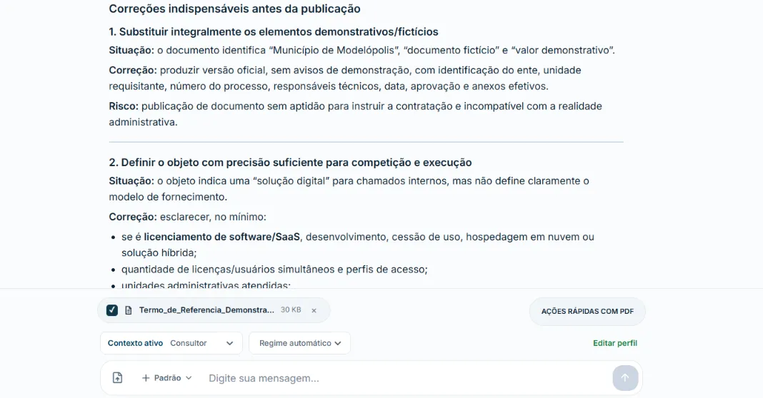 Tela da Publ.IA com o contexto ativo definido como Consultor, exibindo as mesmas correções organizadas por situação, correção e risco.